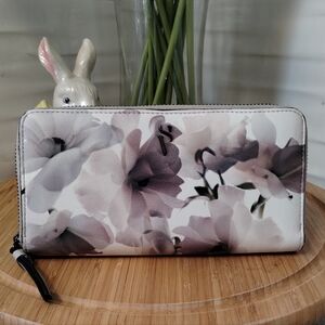 Simply Vera Vera Wang Soft Florals Zip Around Wallet